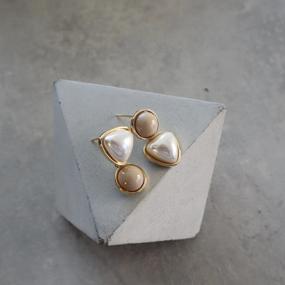 P052 pearl beads asymmetry pierce