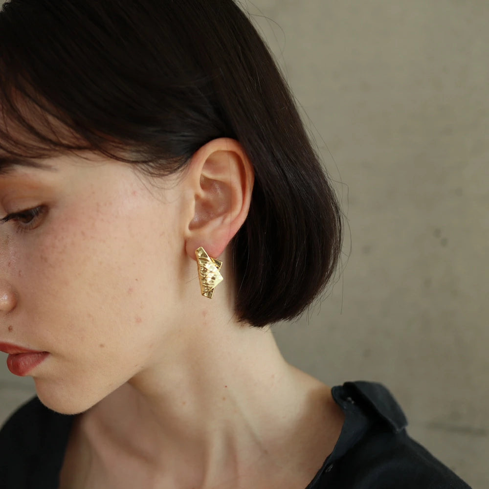 P109 wrinkle design metal pierce