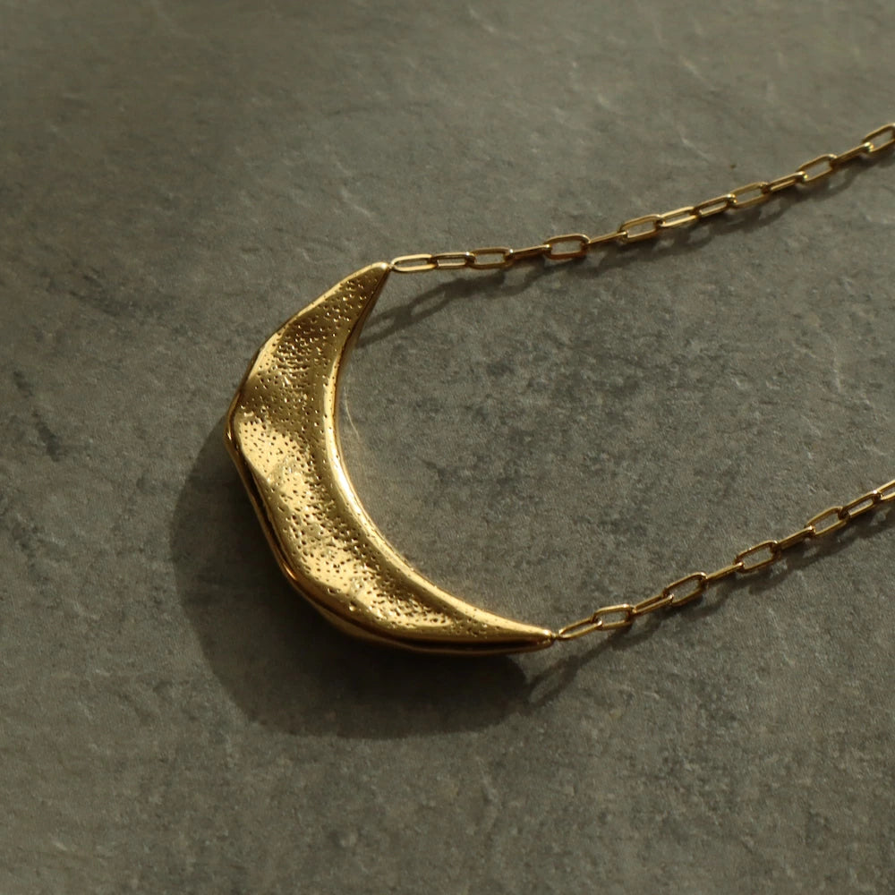 N046 stainless curve pendant