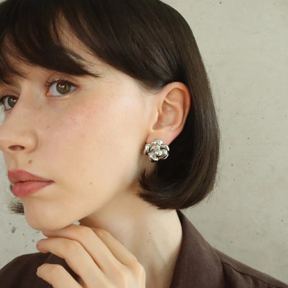 P181 stainless flower metal pierce