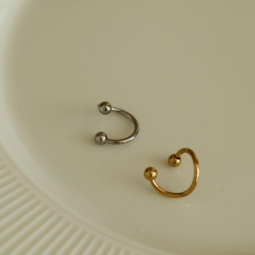 C001 stainless ball twist earcuff