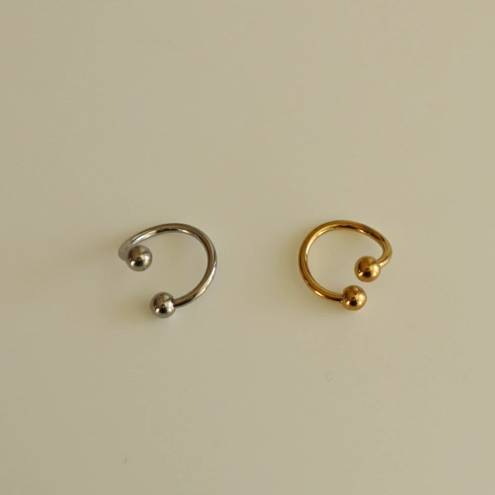 C001 stainless ball twist earcuff