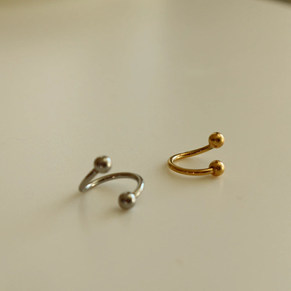 C001 stainless ball twist earcuff