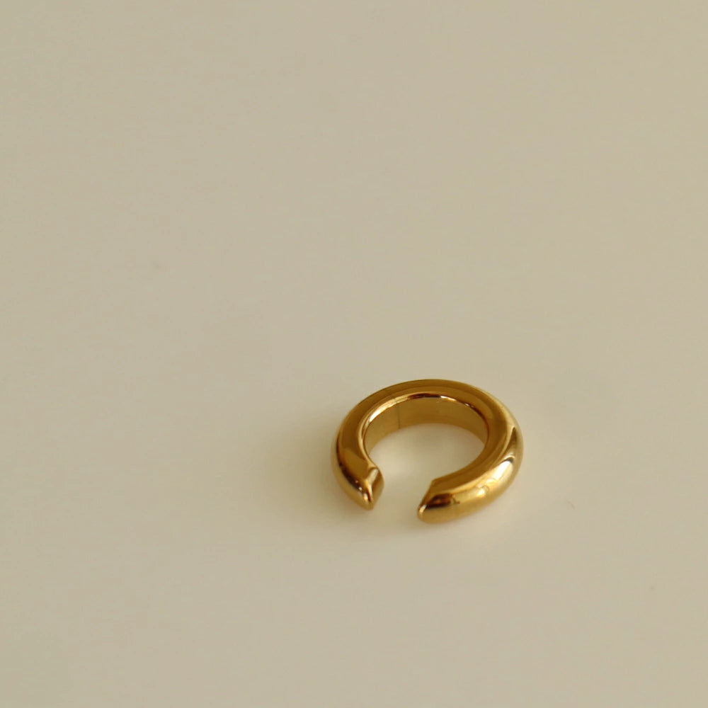 C003 stainless simple earcuff