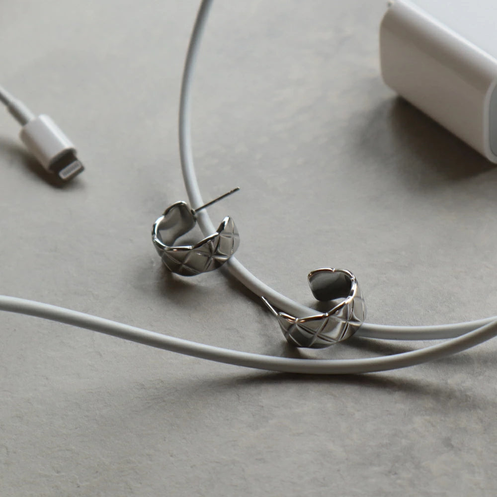 P174 stainless quilting half hoop pierce