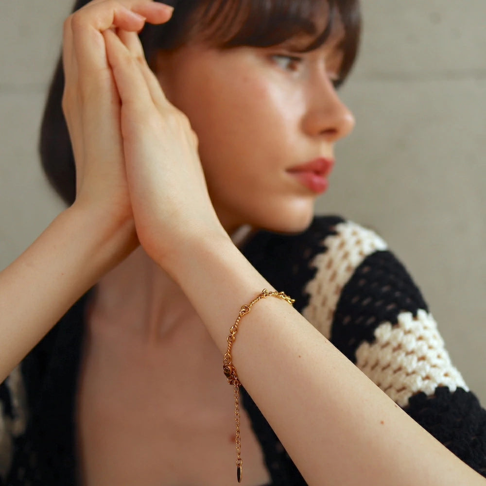 N037 stainless twist connect bracelet