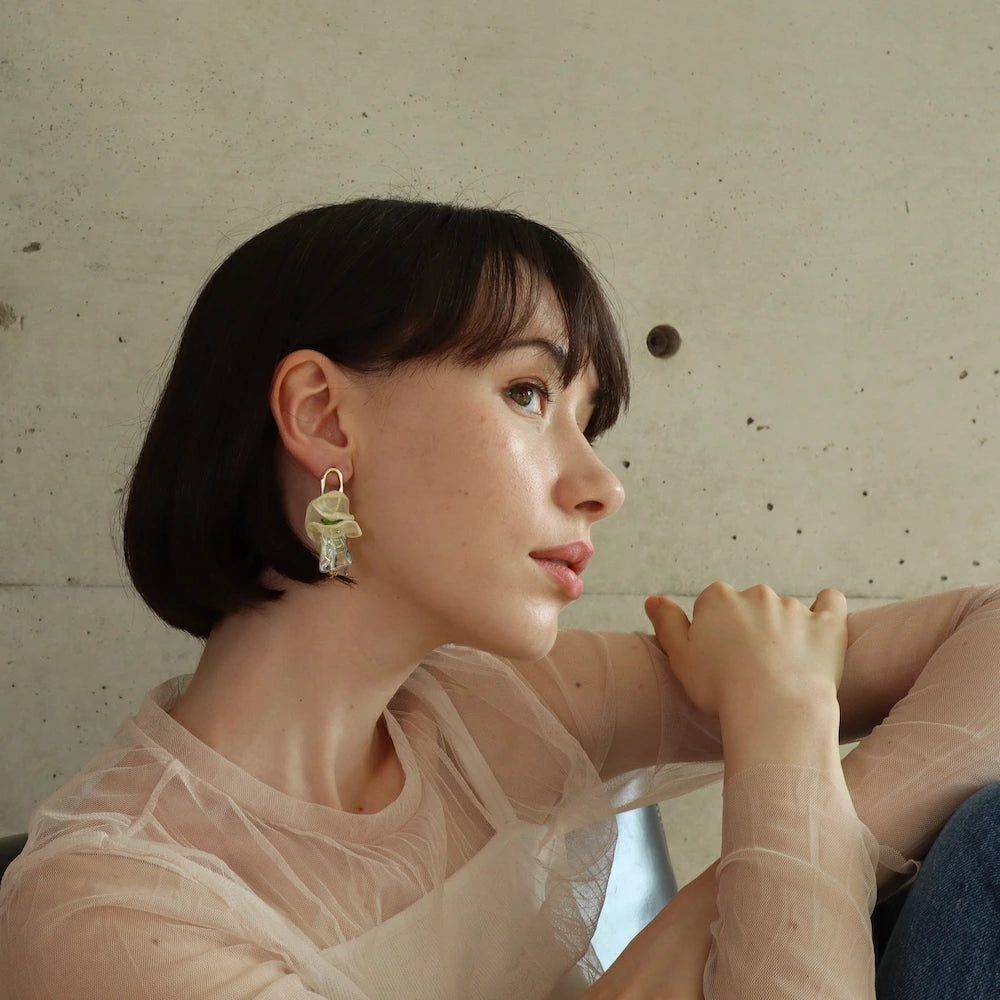 P042 tulle flower feminine pierce