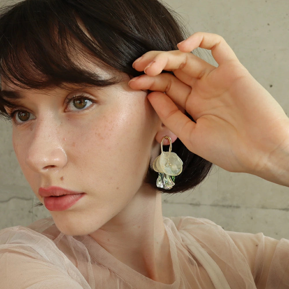 P042 tulle flower feminine pierce