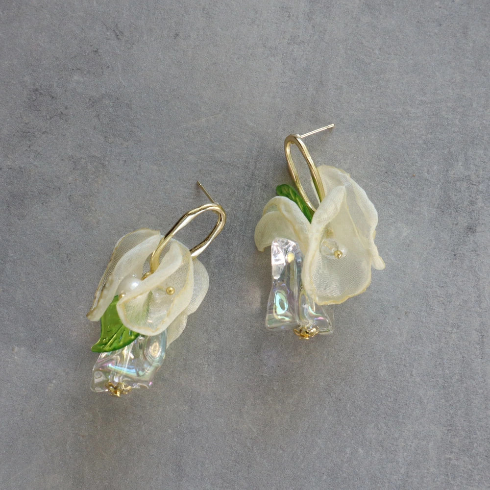 P042 tulle flower feminine pierce