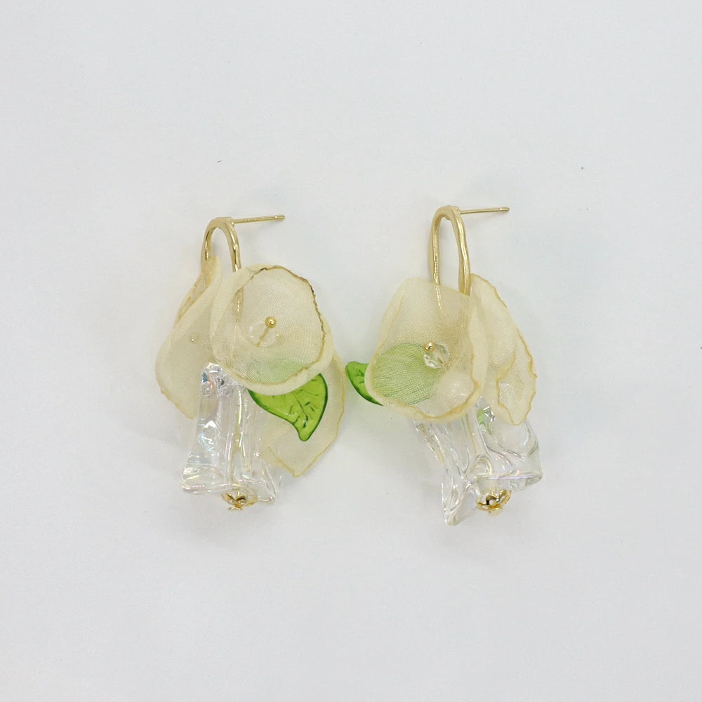 P042 tulle flower feminine pierce