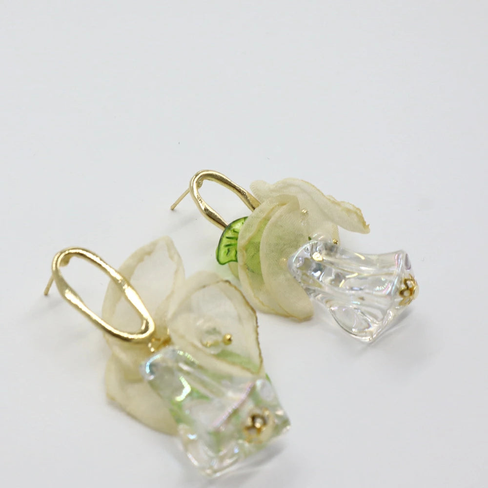 P042 tulle flower feminine pierce