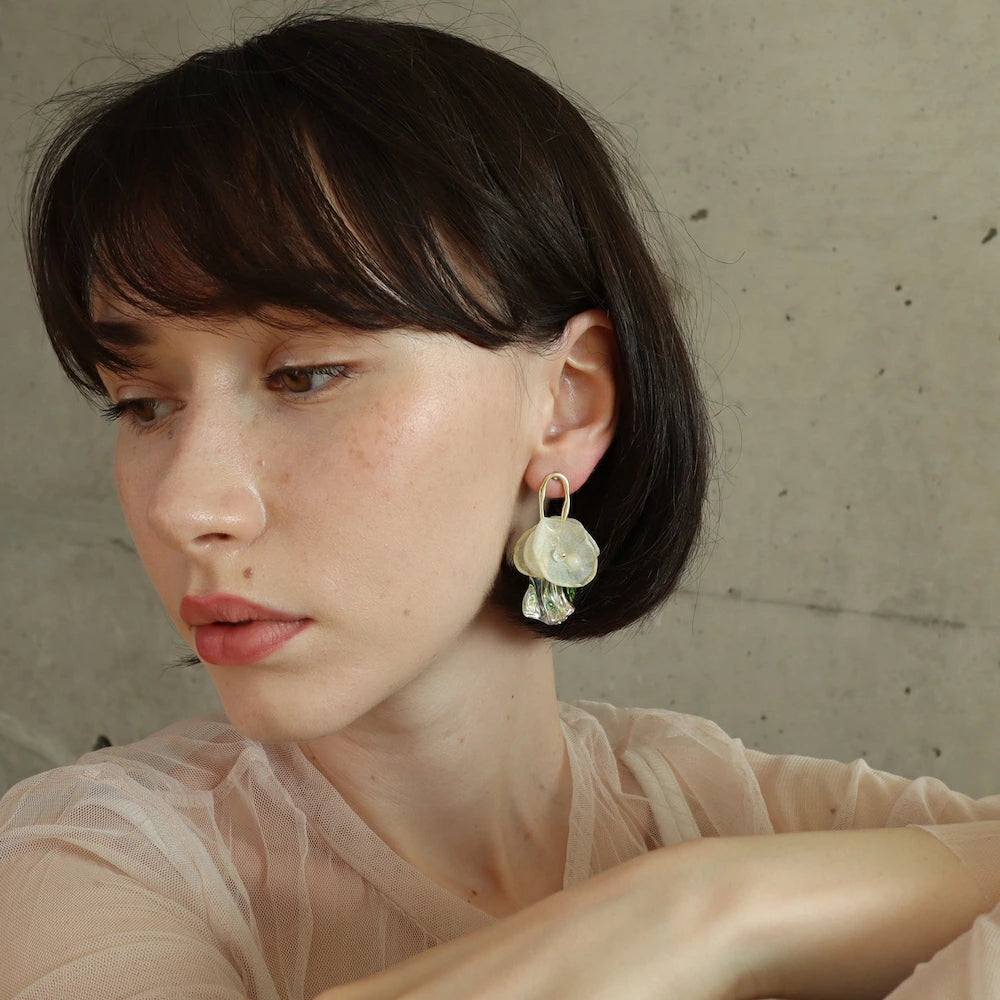 P042 tulle flower feminine pierce