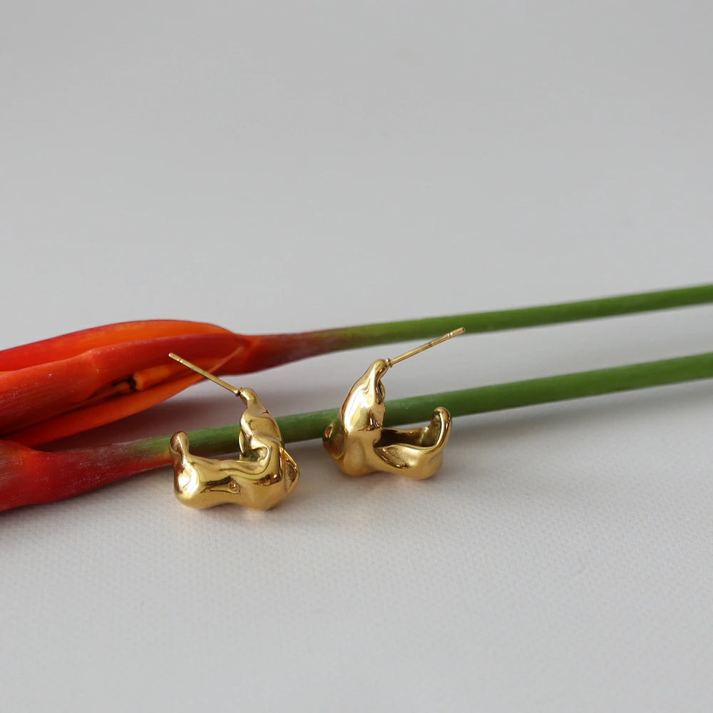 P153 stainless nuance oversized gold pierce