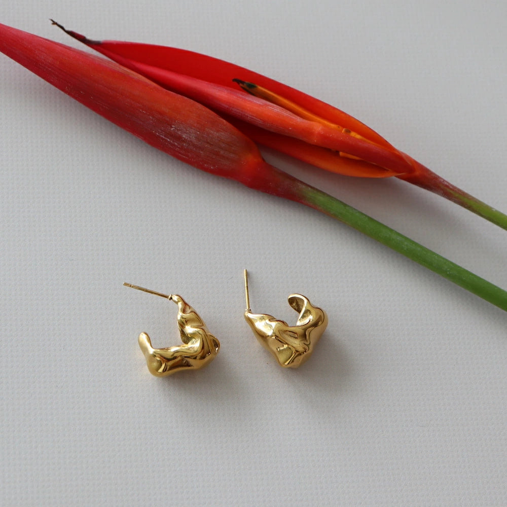 P153 stainless nuance oversized gold pierce
