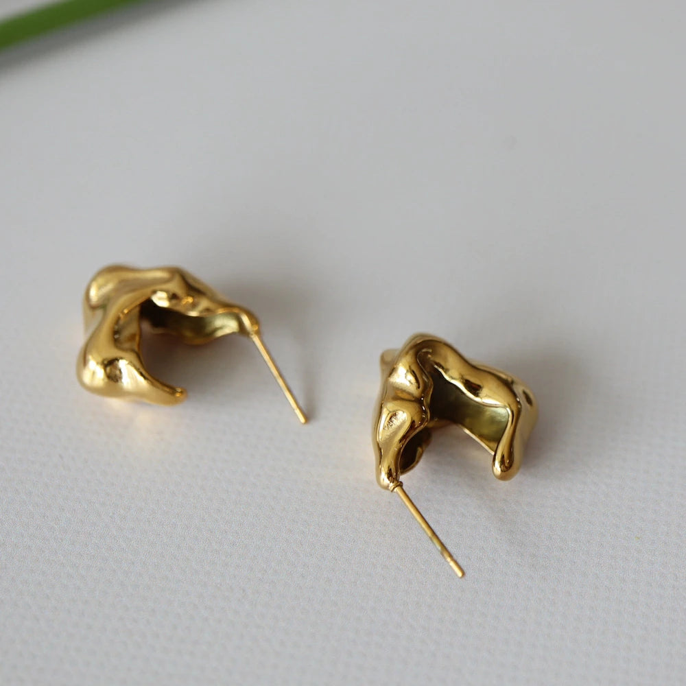 P153 stainless nuance oversized gold pierce