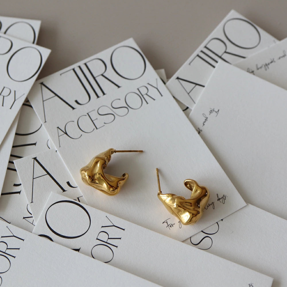 P153 stainless nuance oversized gold pierce