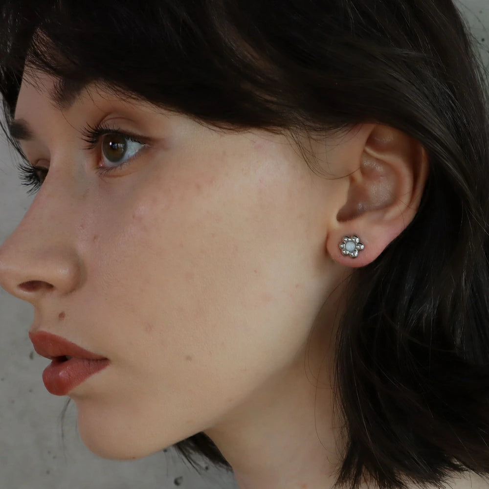 P189 minimum flower pierce