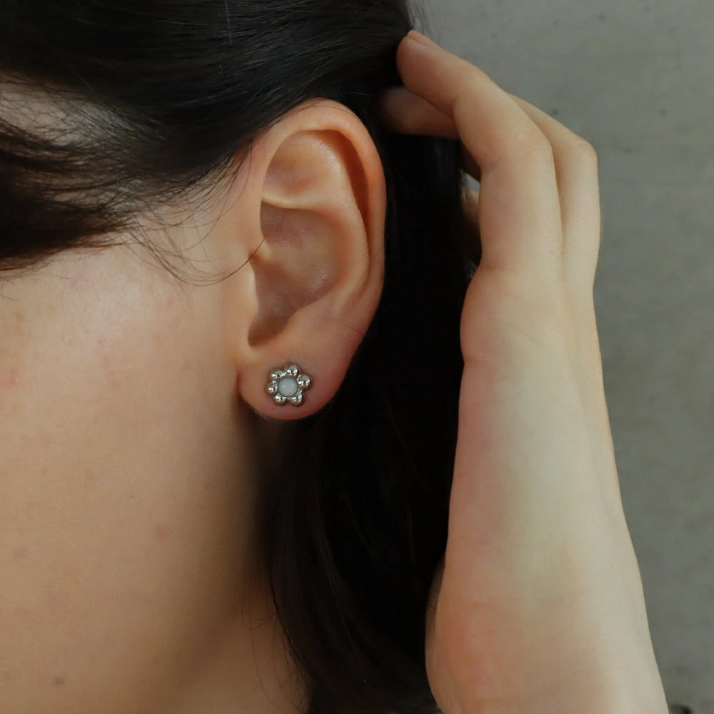 P189 minimum flower pierce