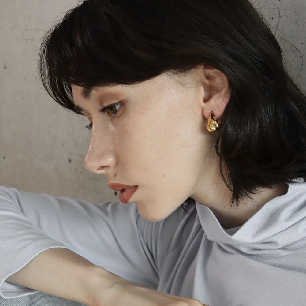 P153 stainless nuance oversized gold pierce
