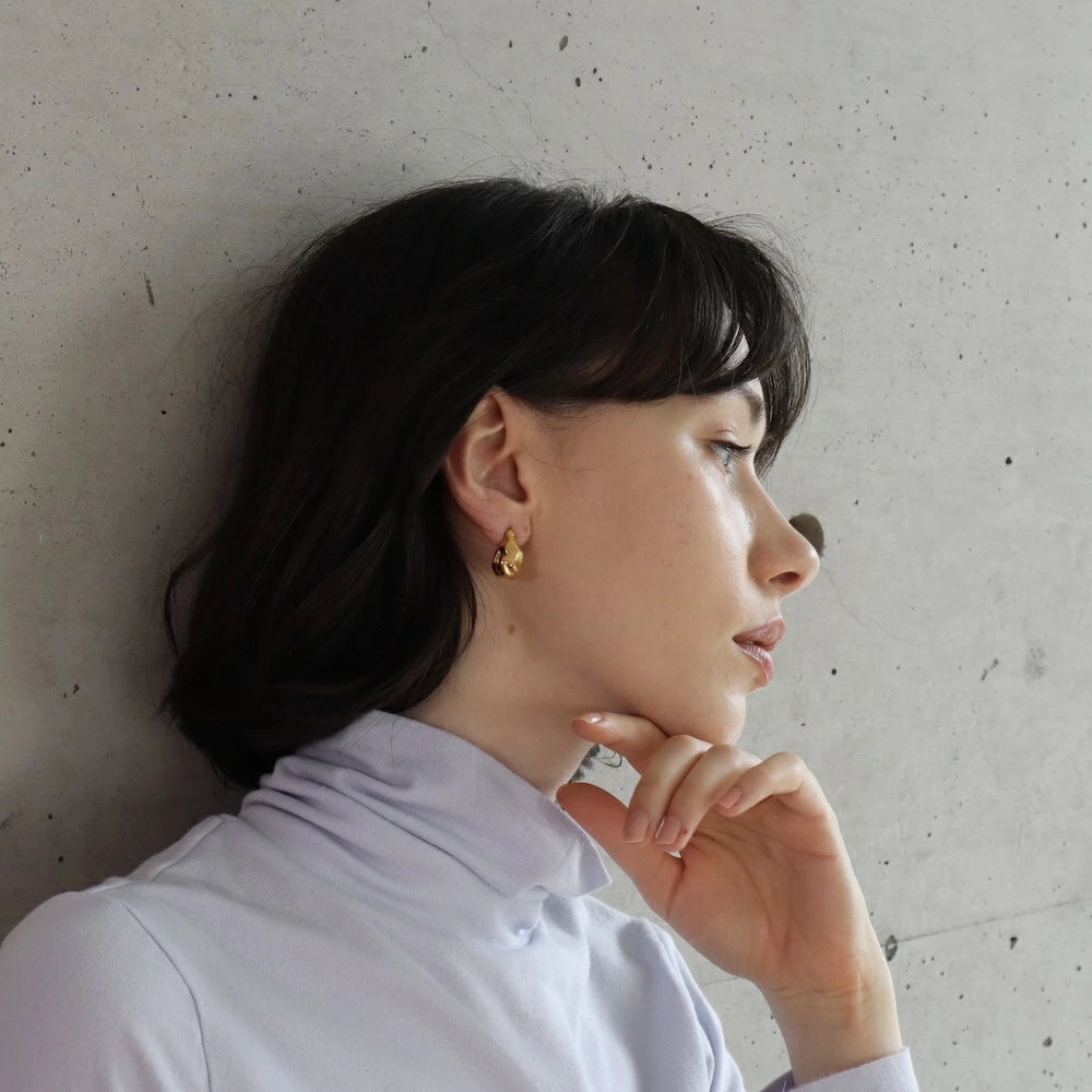 P153 stainless nuance oversized gold pierce