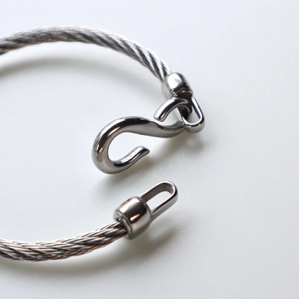 N150 stainless hook bangle