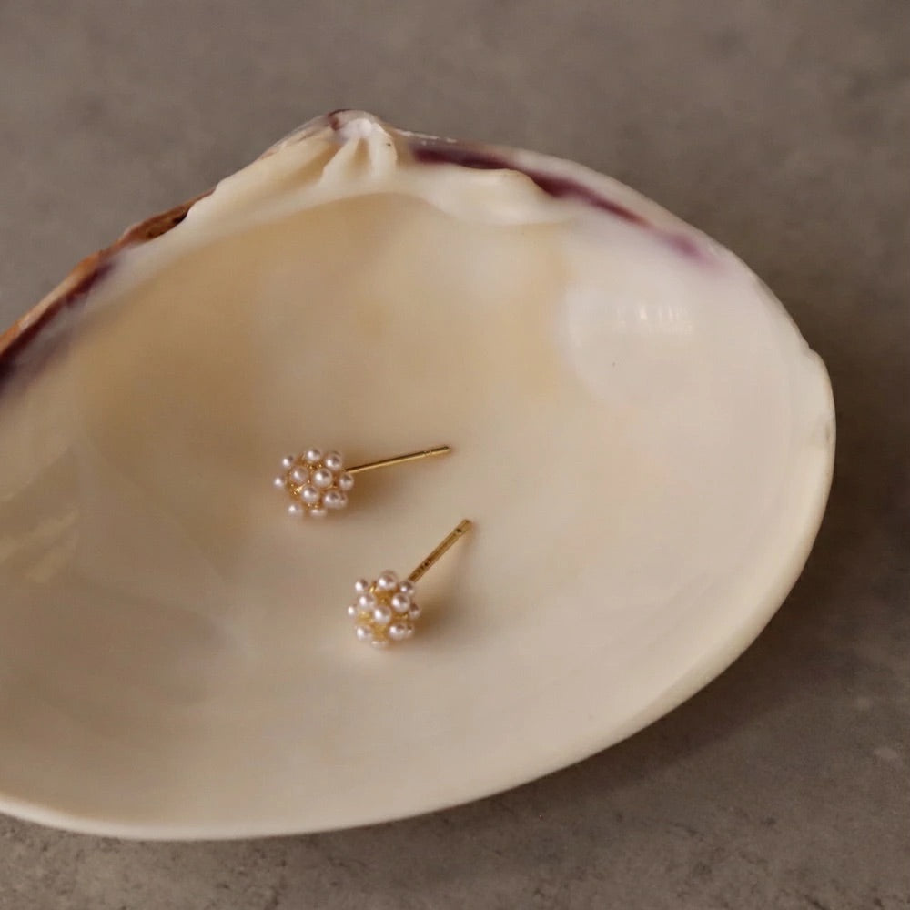 P352 freshwater pearl minimum flower pierce