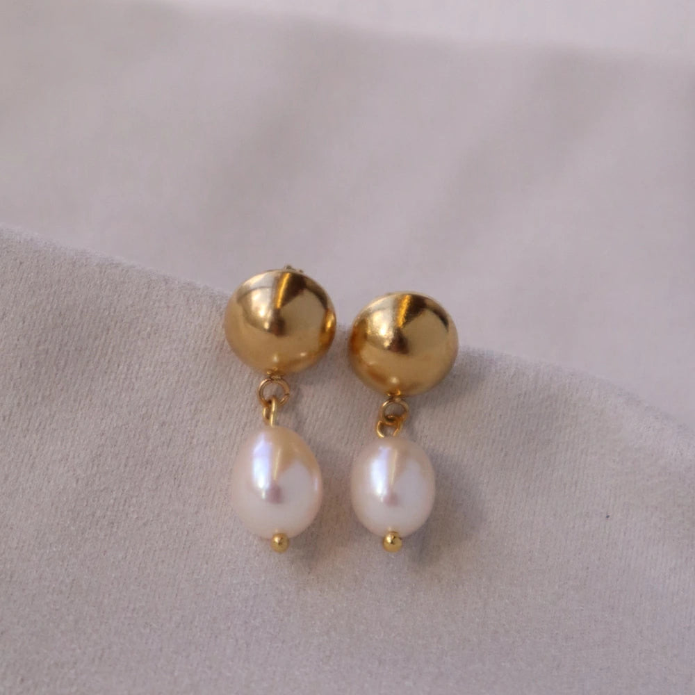 P310 stainless pearl charm pierce