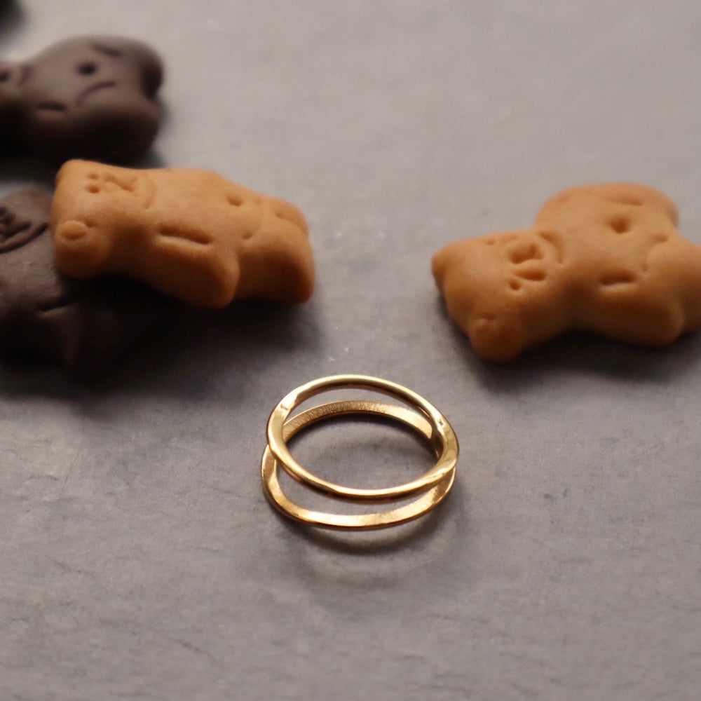 R042 stainless double line ring