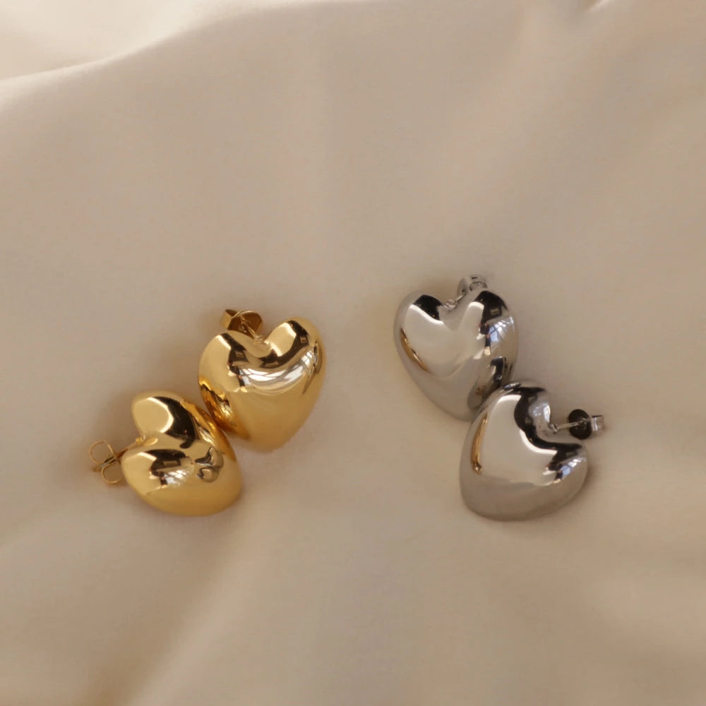 P077 stainless oversized heart pierce