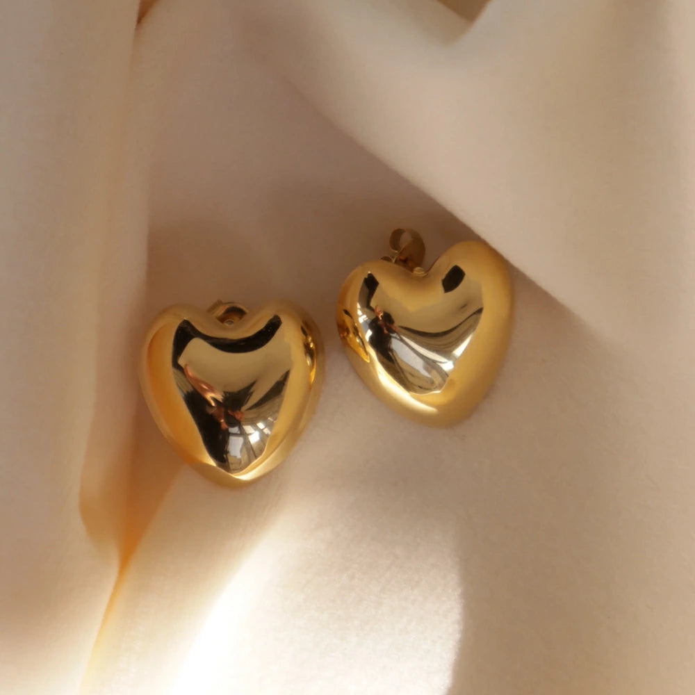 P077 stainless oversized heart pierce