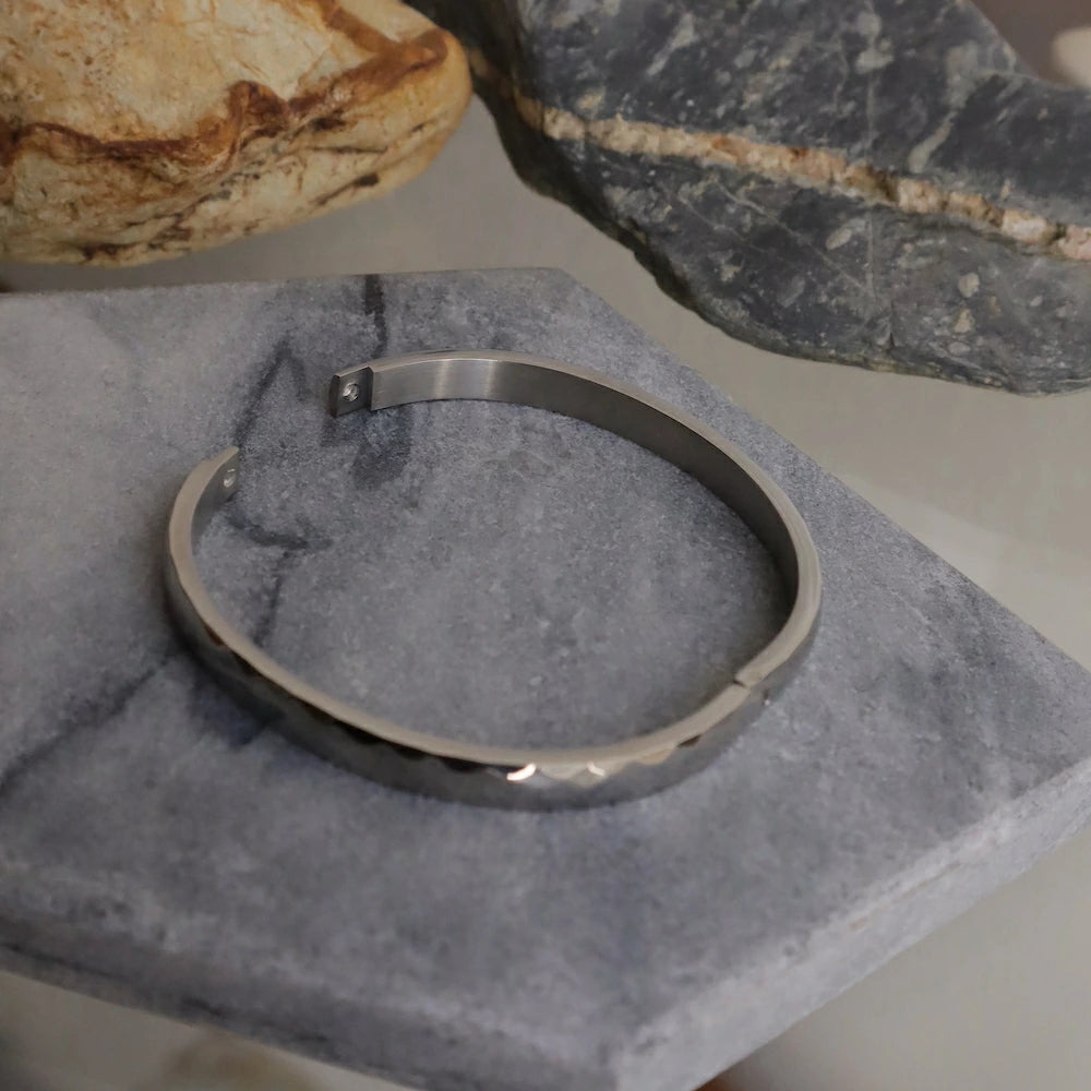 N192 stainless simple casual bangle