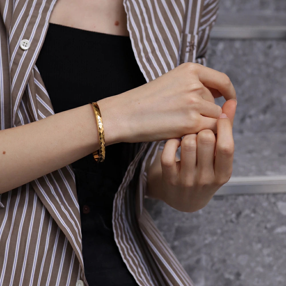 N192 stainless simple casual bangle