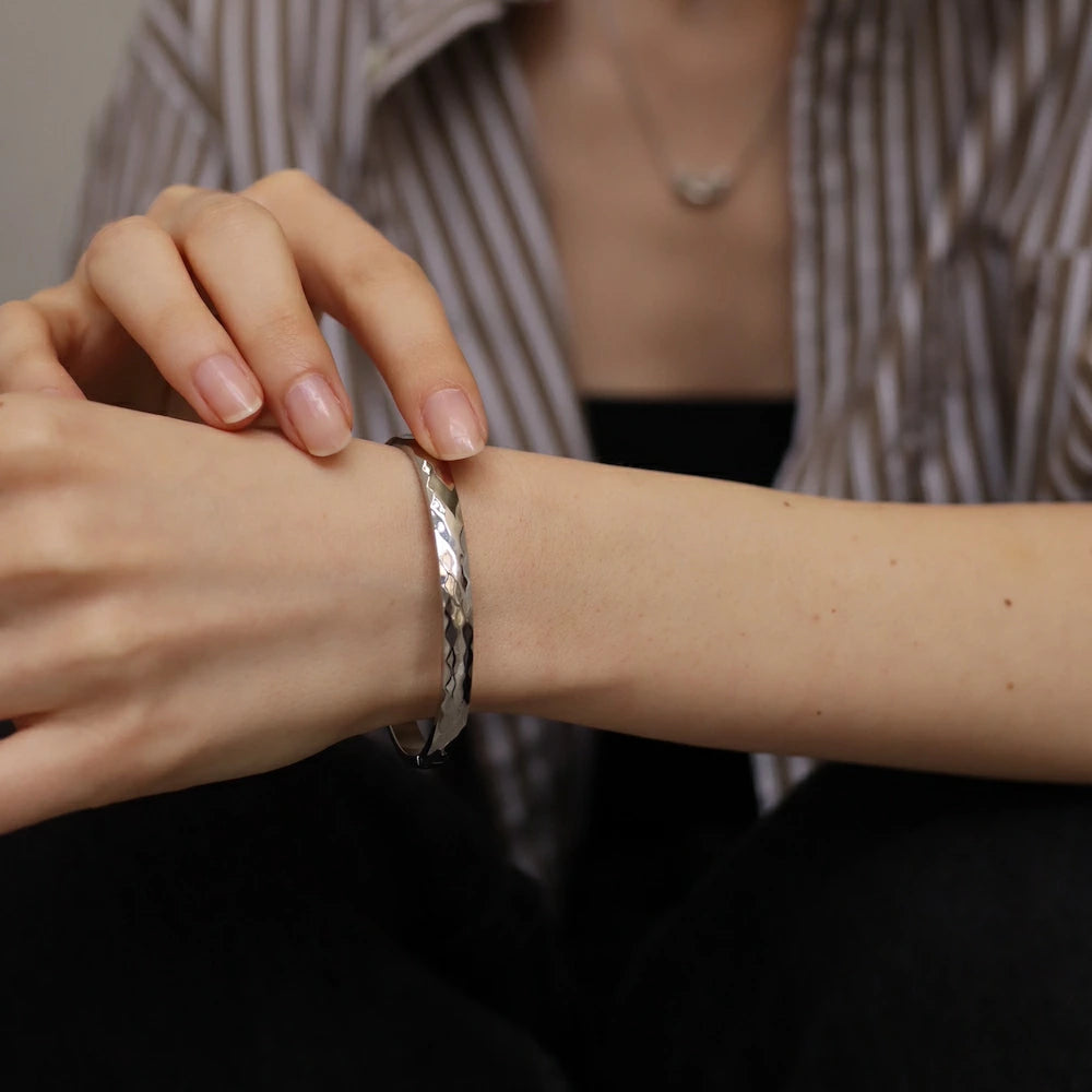 N192 stainless simple casual bangle