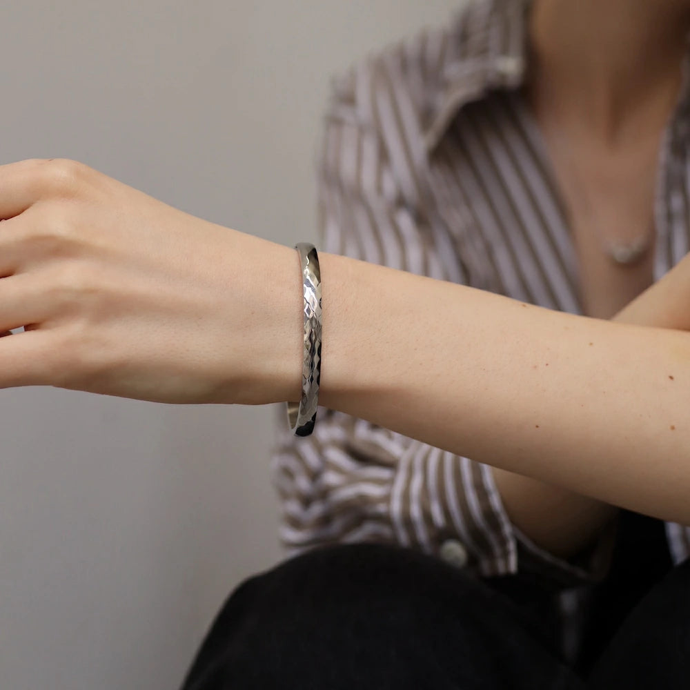 N192 stainless simple casual bangle
