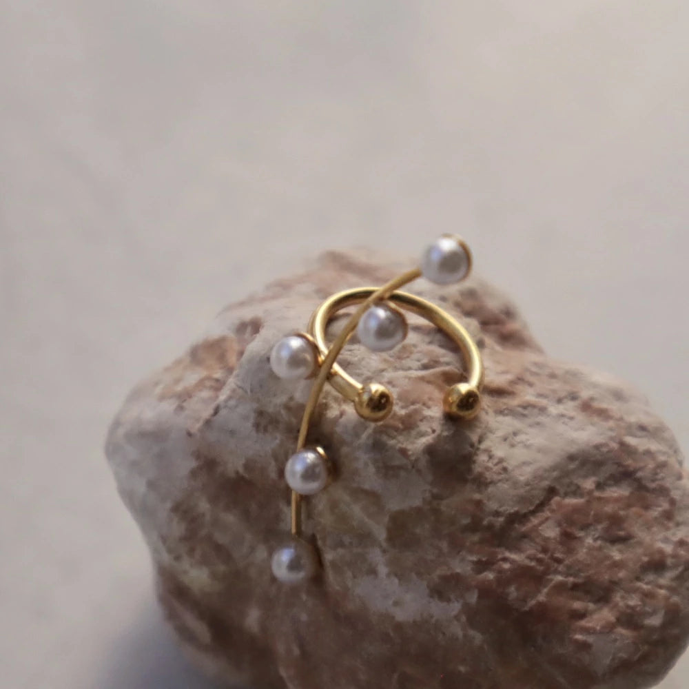 C059 stainless line stone ear cuff