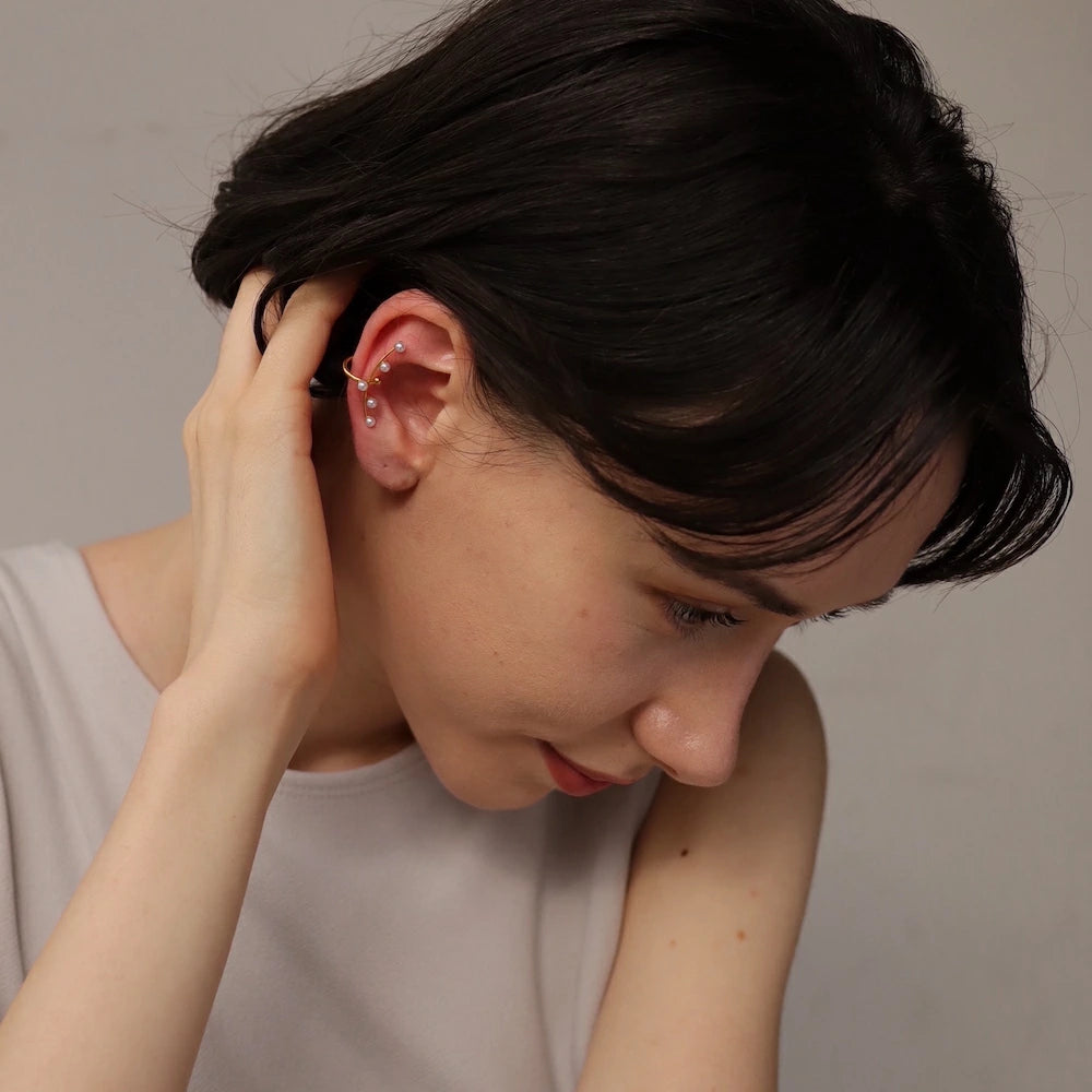 C059 stainless line stone ear cuff