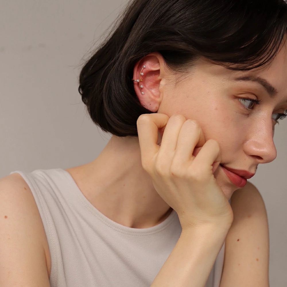 C059 stainless line stone ear cuff
