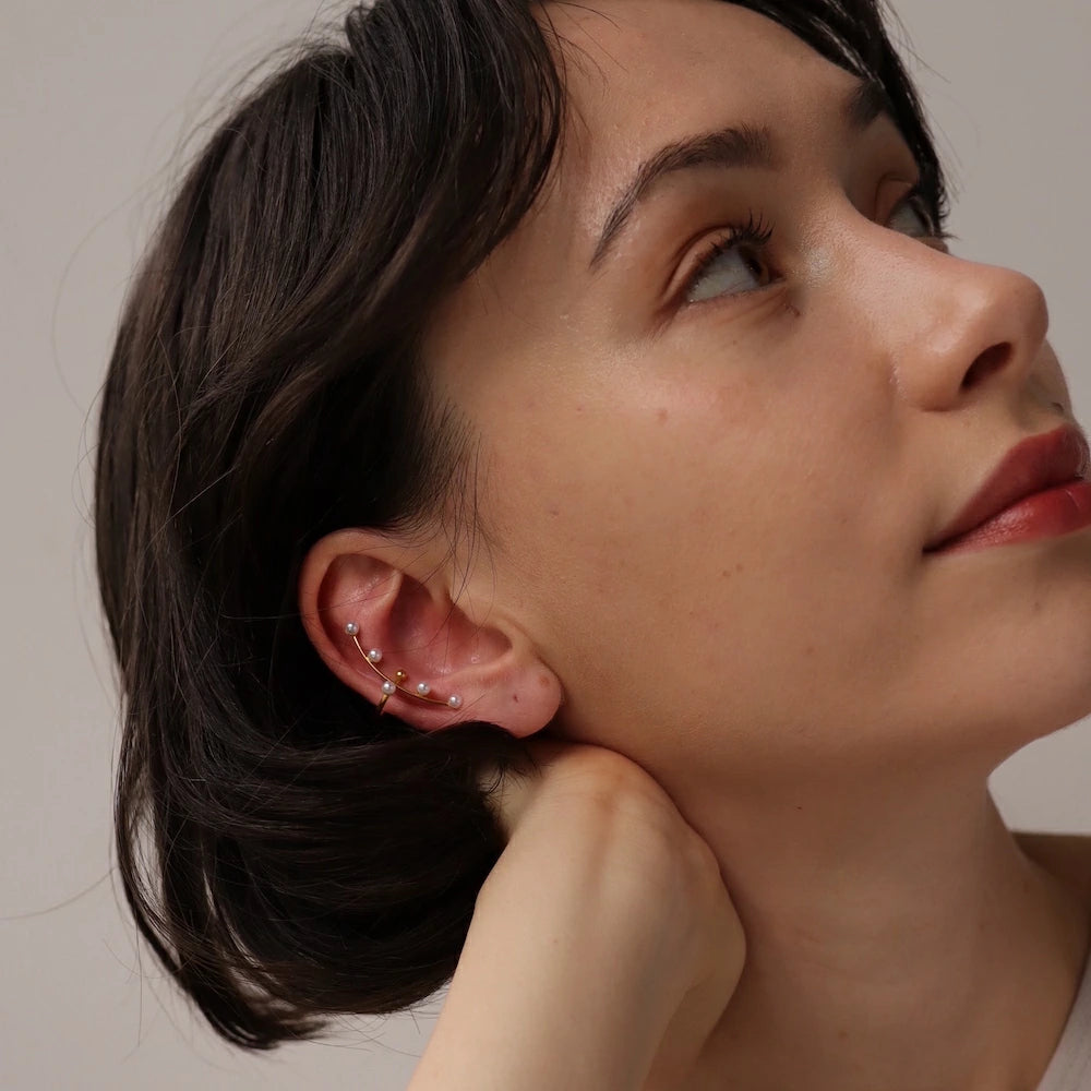 C059 stainless line stone ear cuff