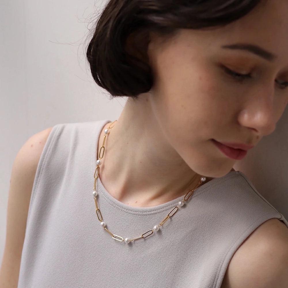 N201 stainless evenly spaced pearl necklace