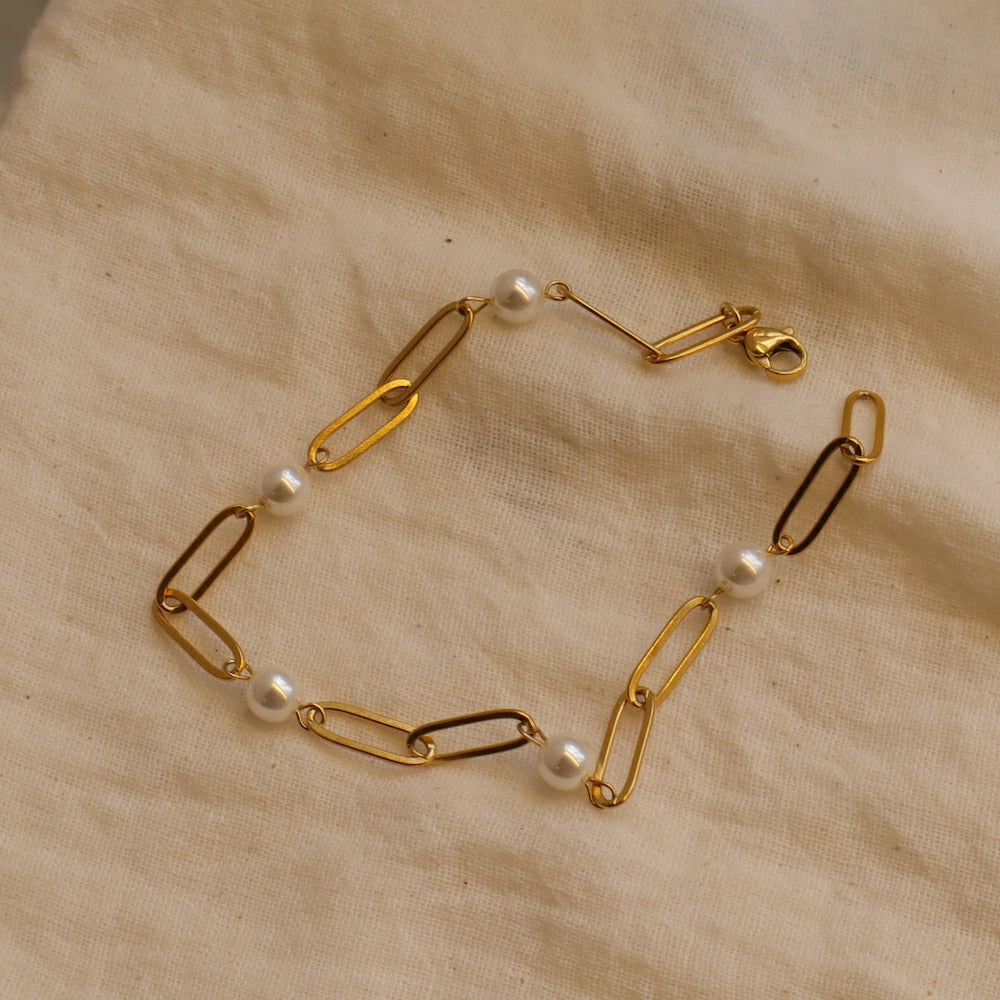 N202 stainless evenly spaced pearl bracelet