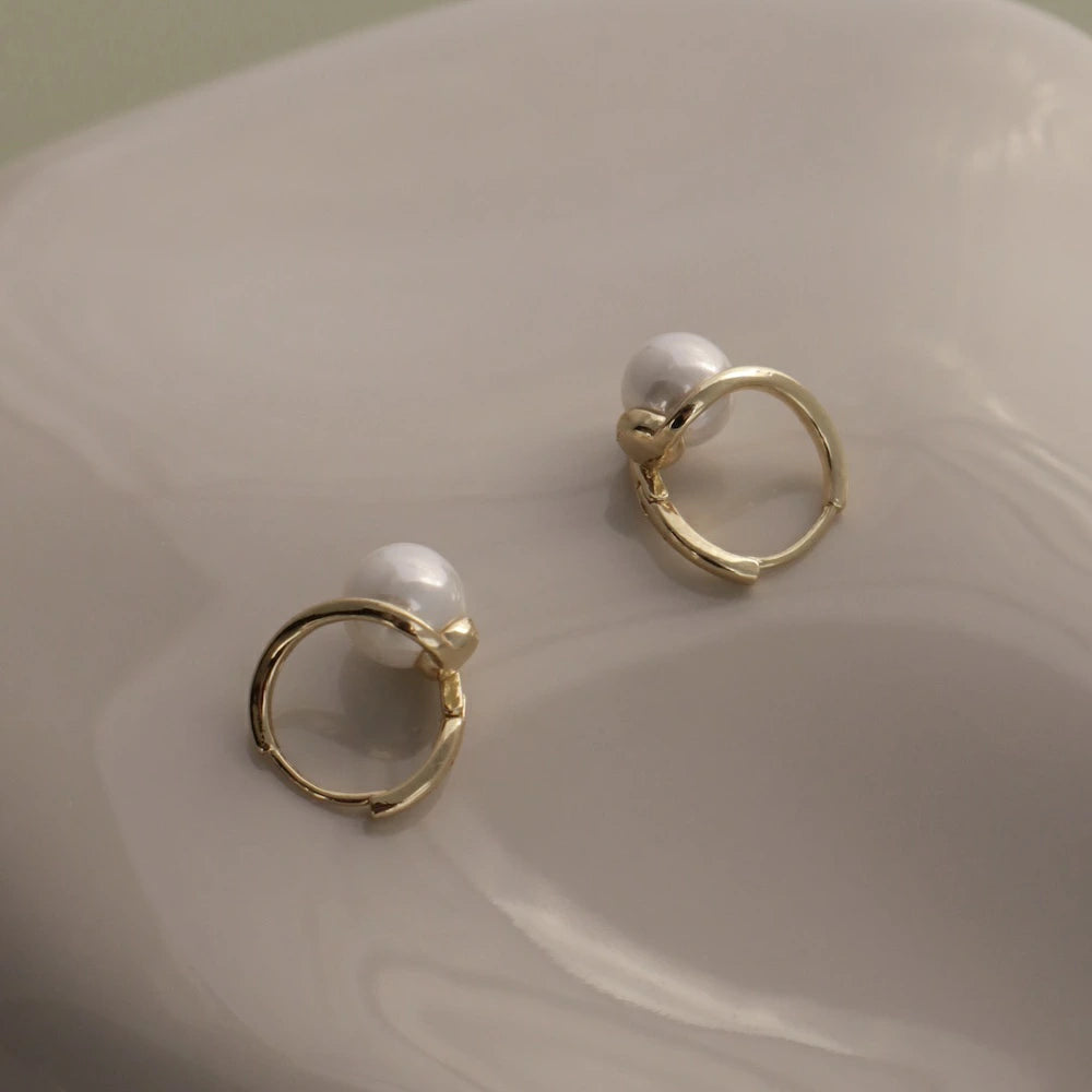 P394 pearl drop hoop pierce