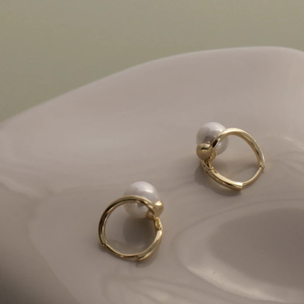 P394 pearl drop hoop pierce