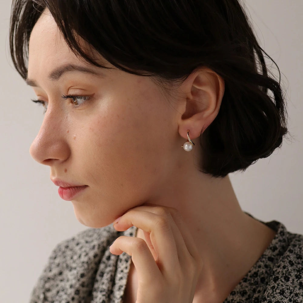 P394 pearl drop hoop pierce