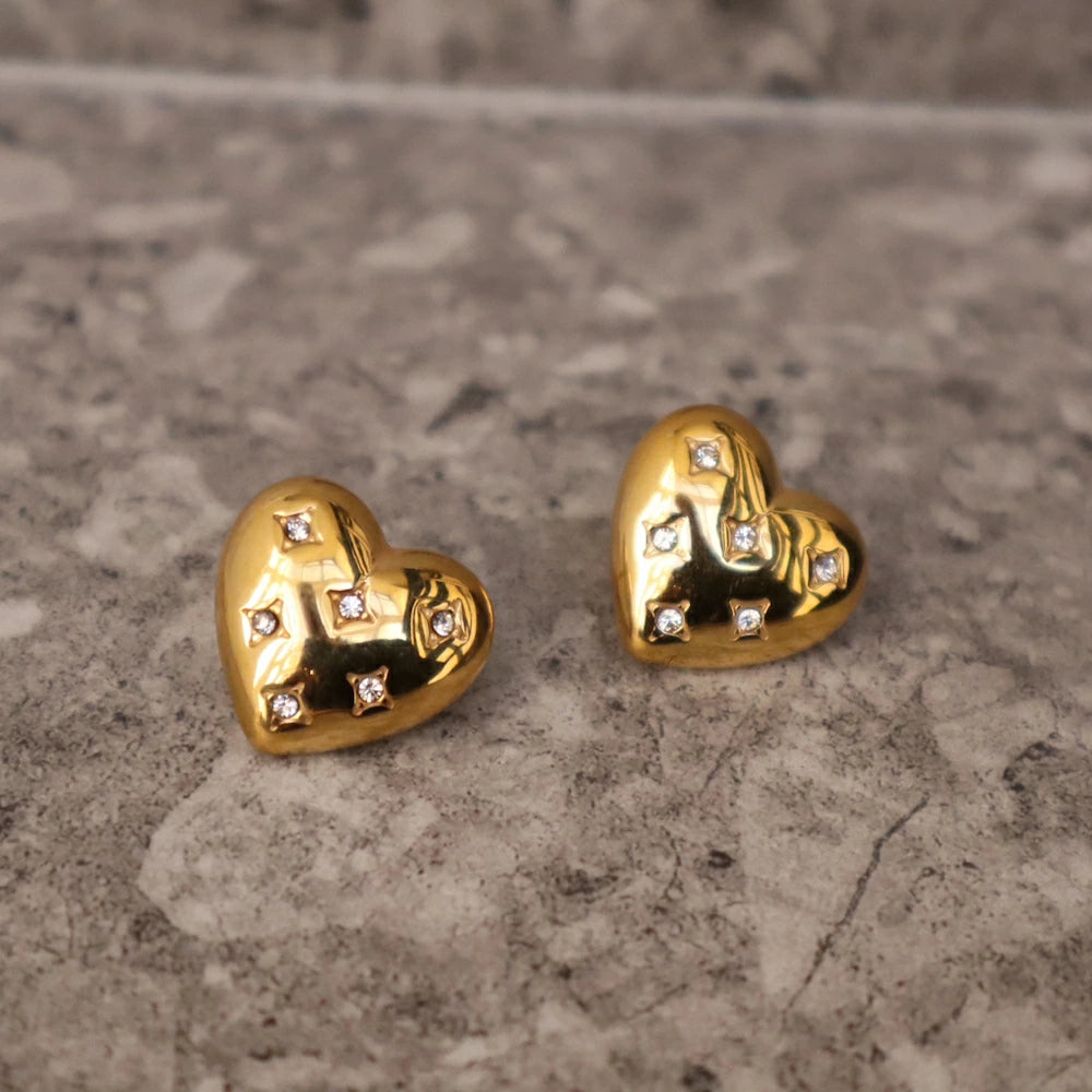 P132 stainless zirconia heart motif pierce