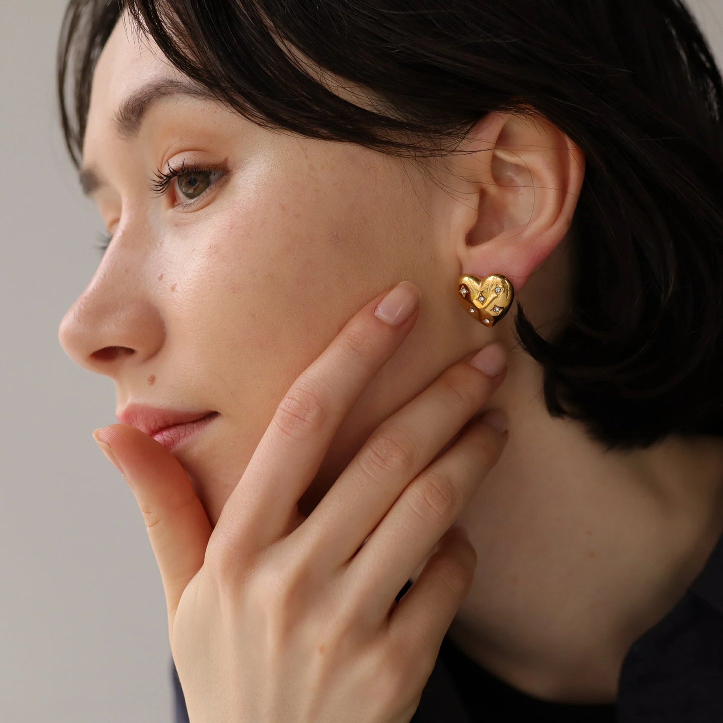 P132 stainless zirconia heart motif pierce