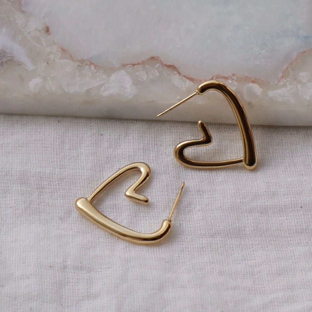 P398 stainless heart motif pierce