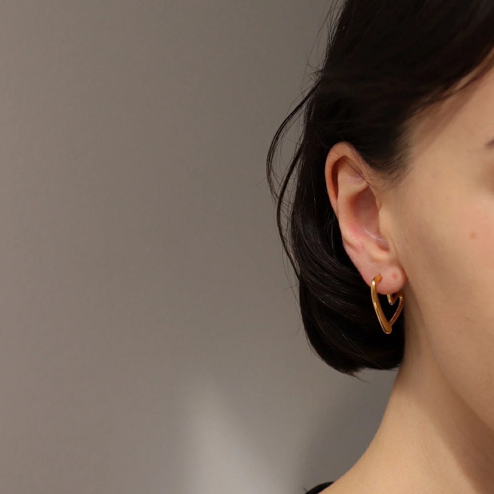 P398 stainless heart motif pierce