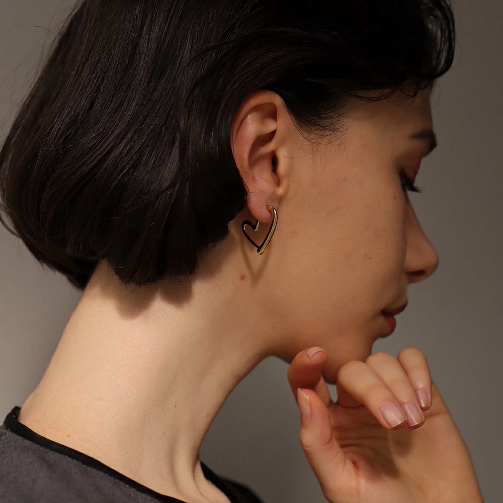 P398 stainless heart motif pierce