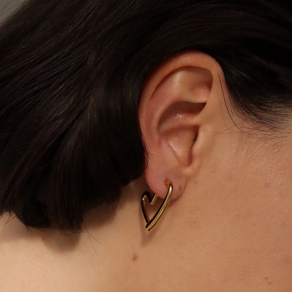 P398 stainless heart motif pierce