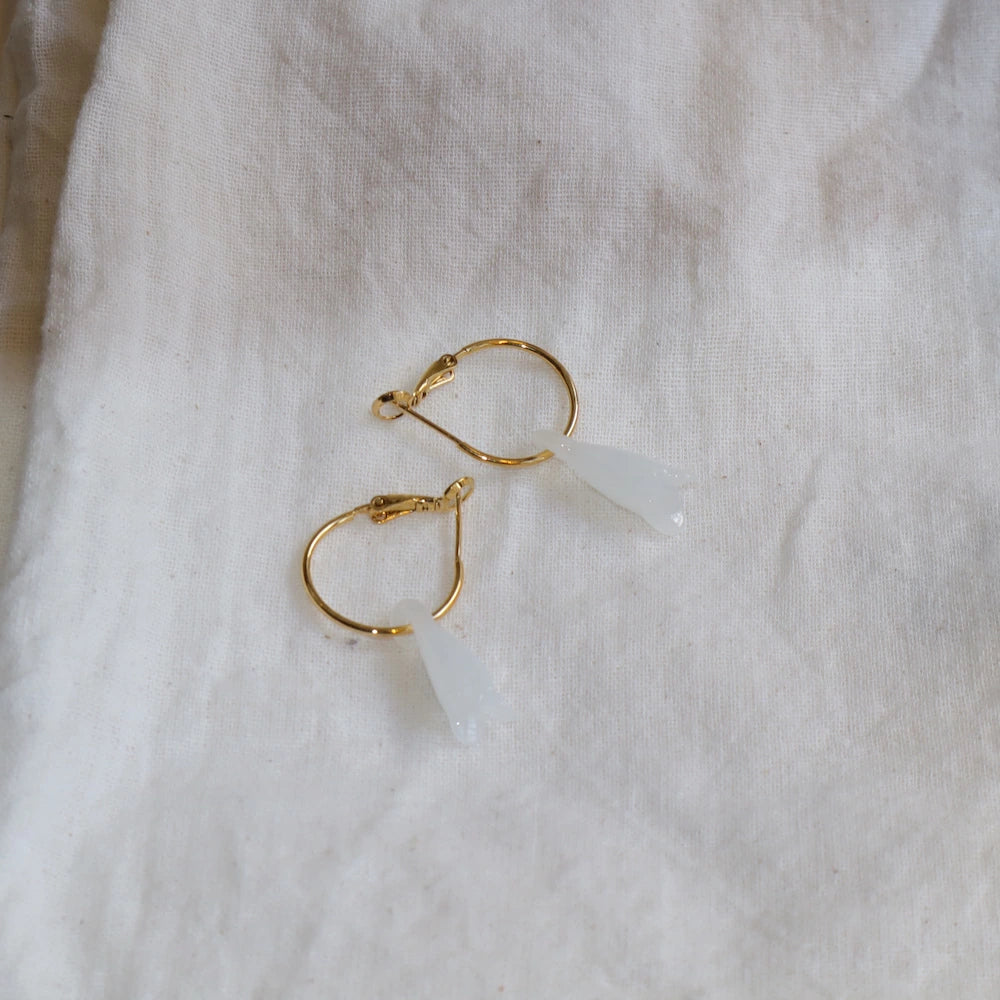 P399 stainless drop flower hoop pierce